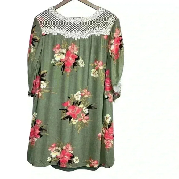 Cato Green Floral Kimono Sleeve V-Neck Rayon Knee Length Shift Dress Size XL - Picture 2 of 9